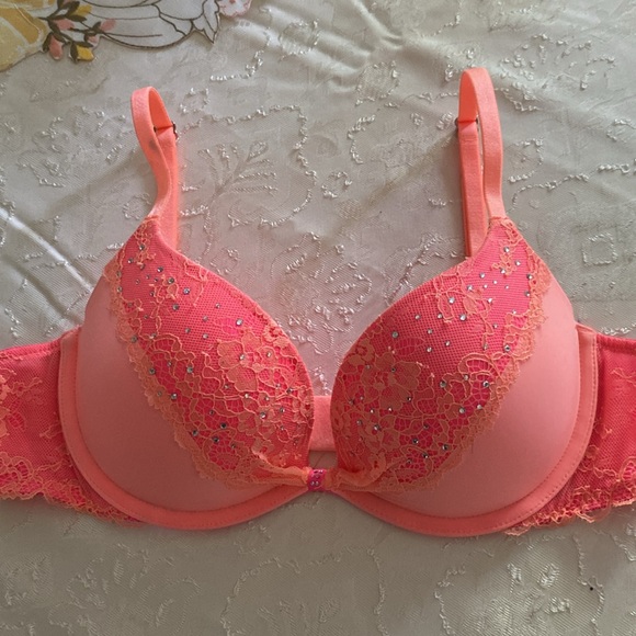 Victoria Secret Padded Demi Buste Coussing pink with rhinestones bra size 34B - Picture 15 of 16